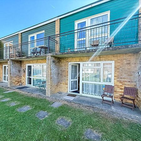 Great 3 Bedroom Chalet To Hire With In Hemsby, Great Seaside Break! Ref 18194B Экстерьер фото