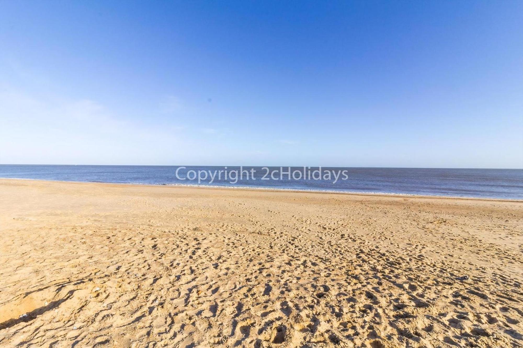 Great 3 Bedroom Chalet To Hire With In Hemsby, Great Seaside Break! Ref 18194B Экстерьер фото