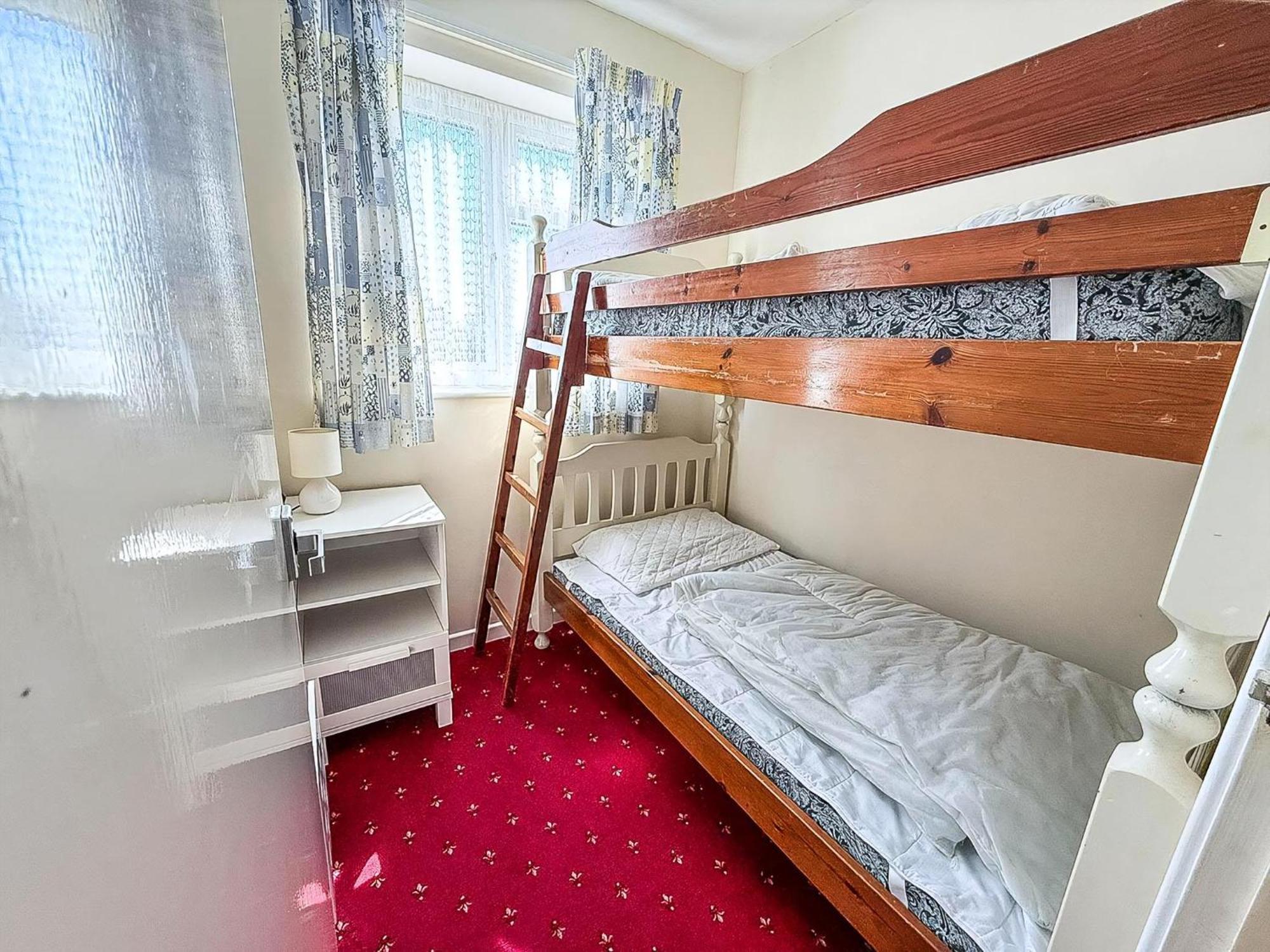 Great 3 Bedroom Chalet To Hire With In Hemsby, Great Seaside Break! Ref 18194B Экстерьер фото